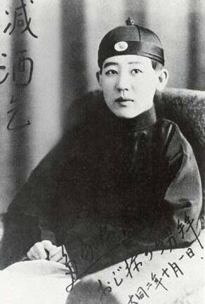 川岛芳子简介 双性恋之谜:川岛芳子与婉容暧昧